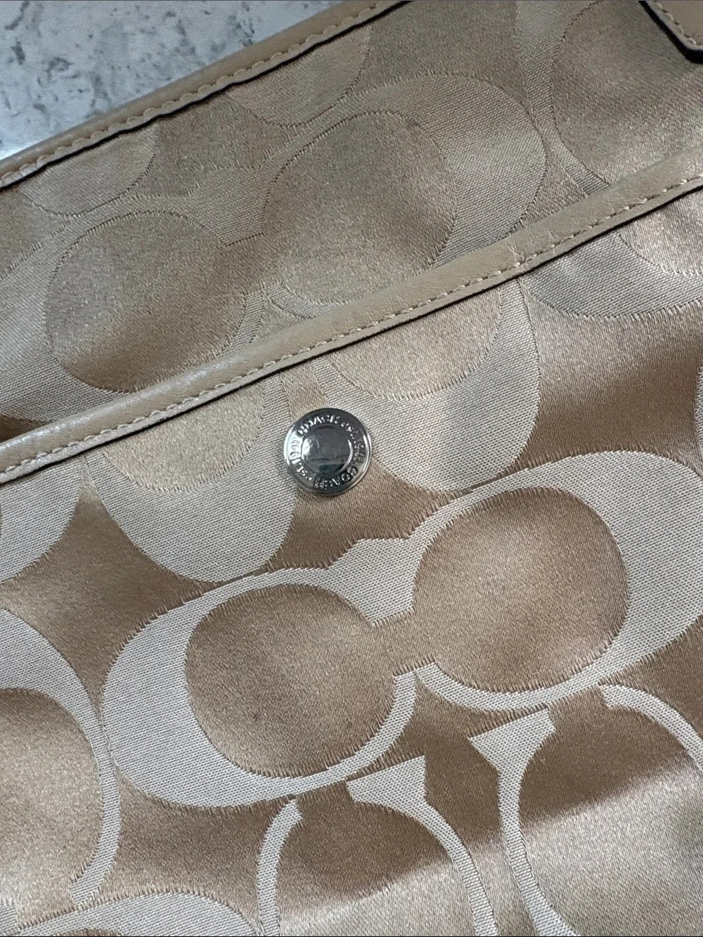 Coach signature leah
